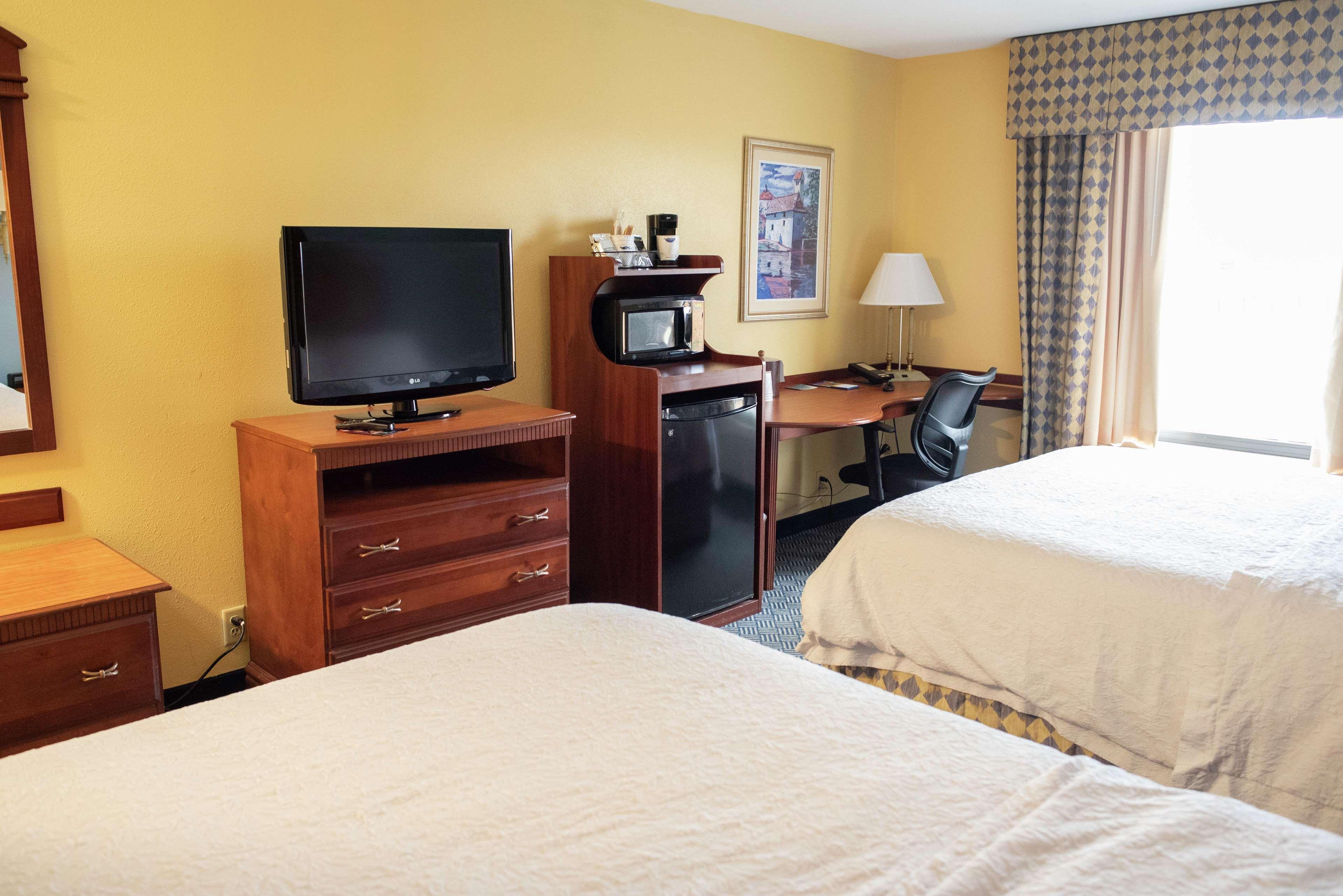 Hampton Inn Lebanon Exterior photo